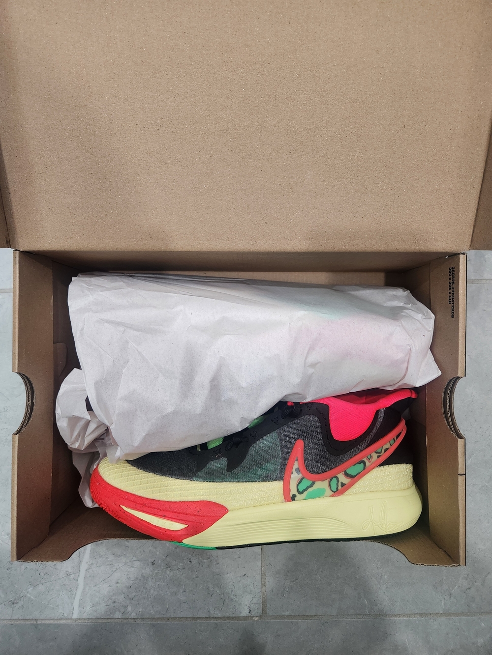 Nike Kyrie 8 GO GS Black Lemon Chiffon Size 5.5Y New In Box DQ8076-003